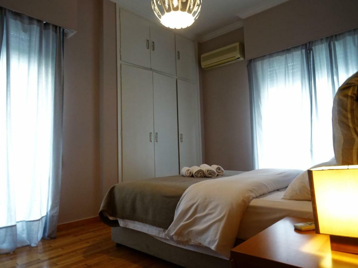 Chic Central Apartment In Evangelismos Metro Station Афины Экстерьер фото